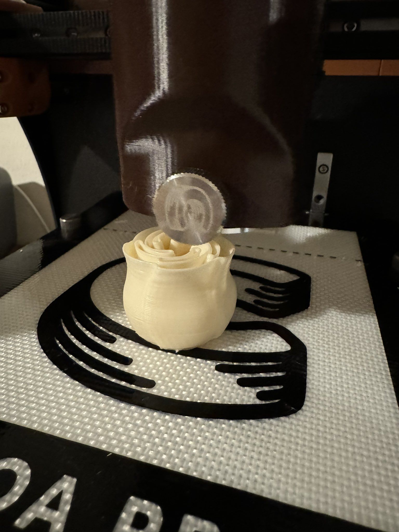 Cocoa Press printing white chocolate rose